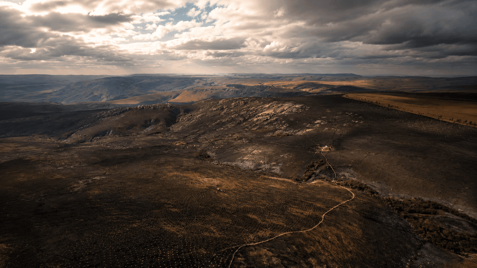 Open terrain and horizon in Madagascar — field context for TNW MAD